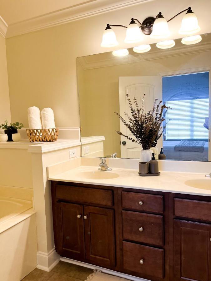 Lovely Townhouse! Auburn Luaran gambar